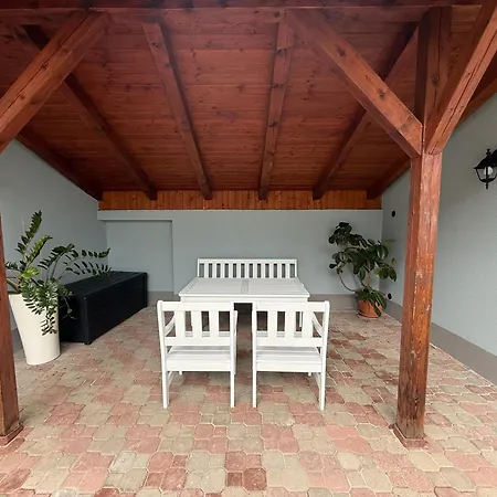 Апартаменты Mocovice Micovice
